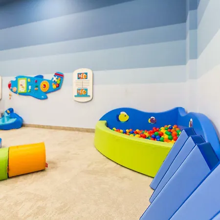 Baltic Polanki Park Апартаменти *